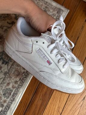 Reebok Classic Women’s Size 5.5 White Low-Top Leather Sneakers